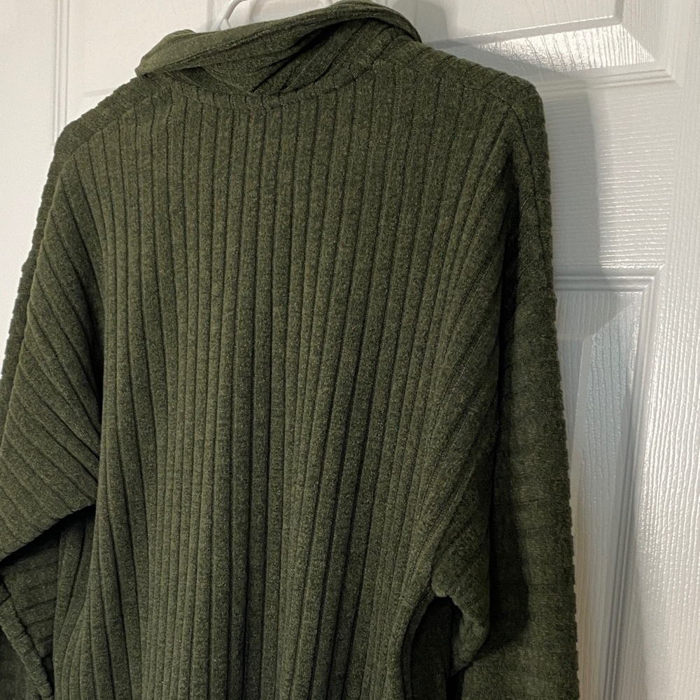 Deep Olive Ribbed Turtleneck Sweater - Picture 5 of 6